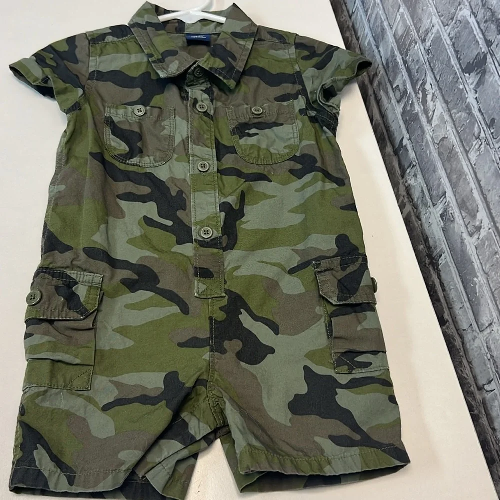 Old Navy romper‎